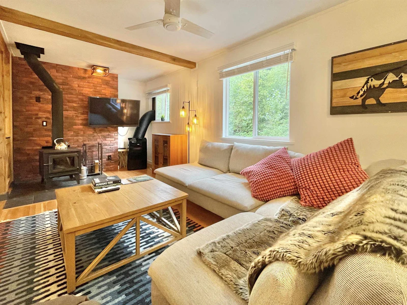 2100 Port Mellon Highway, Gibsons BC