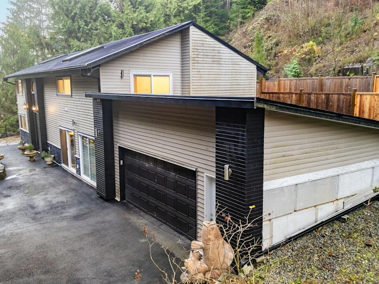 285 Rabbit Lane, West Vancouver, BC, V7S 1J1 - 2