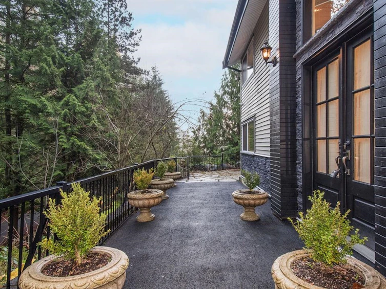 285 Rabbit Lane, West Vancouver, BC, V7S 1J1 - 3