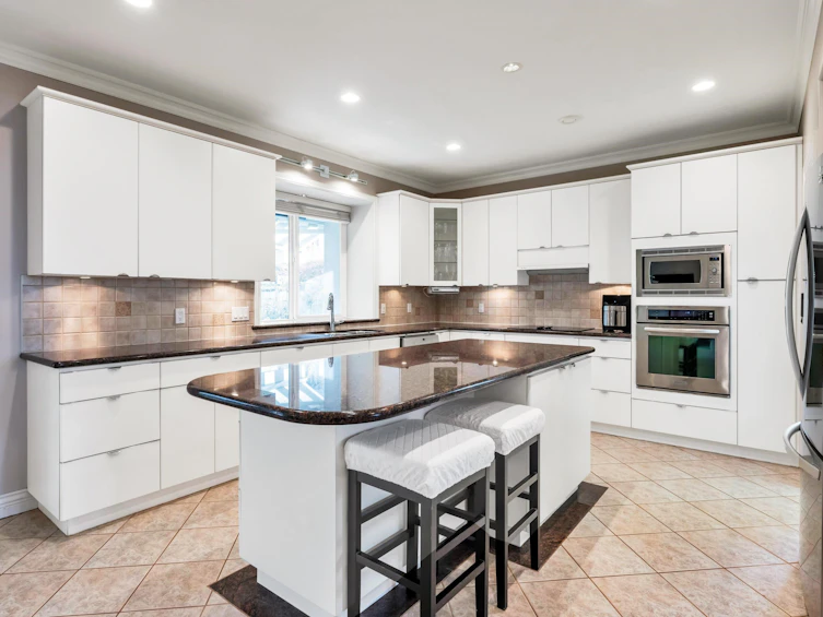 8200 Fairlane Road, Richmond, BC, V7C 1Y4 - 7
