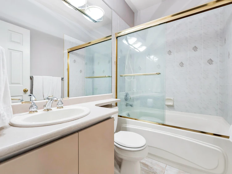 8200 Fairlane Road, Richmond, BC, V7C 1Y4 - 16