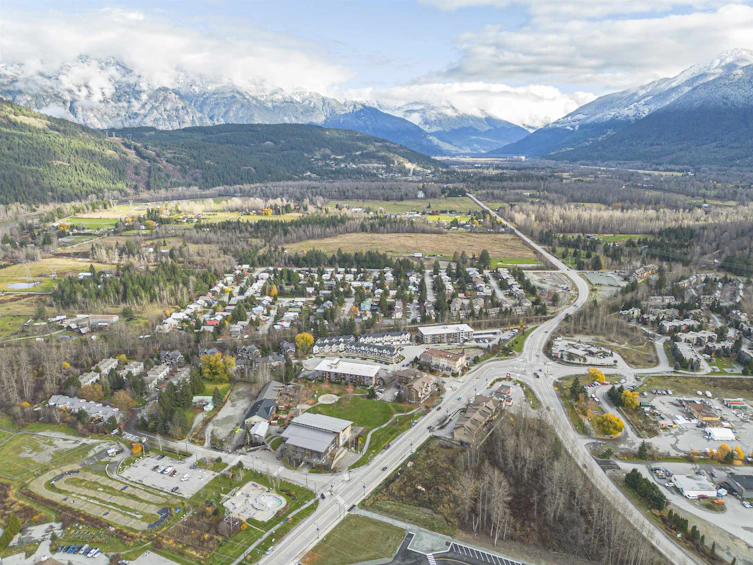 1007 Phare Crescent, Pemberton, BC, V0N 2L1 - 39