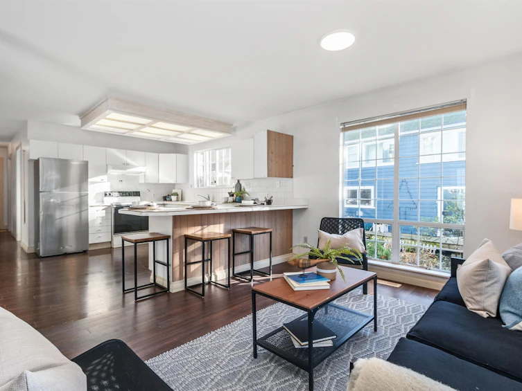 241 First Avenue, Cultus Lake, BC, V2R 4Y9 - 4