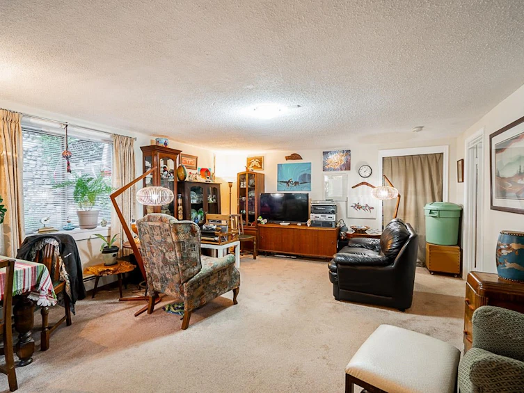 5634 Marine Drive, Burnaby, BC, V5J 3G8 - 5
