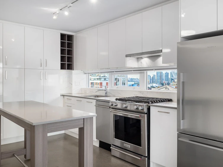 807-231 East Pender Street, Vancouver, BC, V6A 0G3 - 9