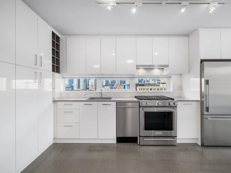 807-231 East Pender Street, Vancouver, BC, V6A 0G3 - 10