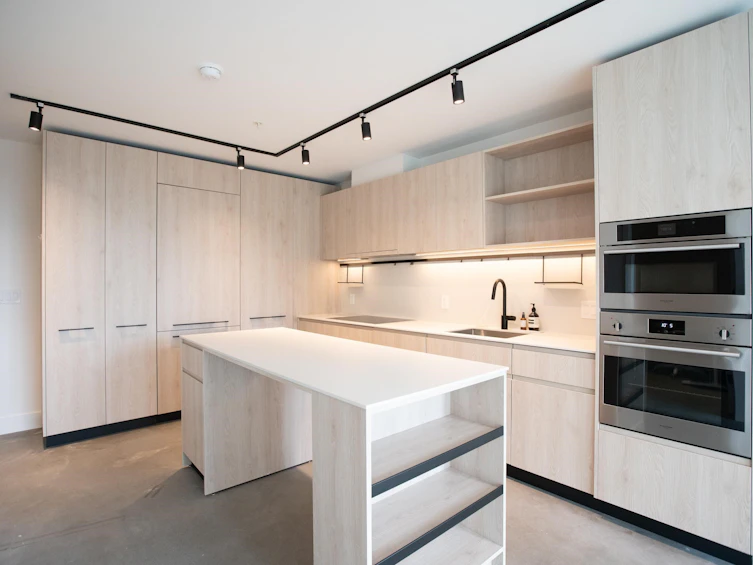 310-3996 Dumfries Street, Vancouver, BC, V5N 0J1 - 3