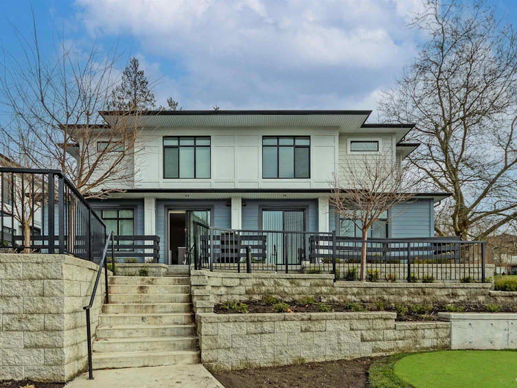 24-15255 Sitka Drive, Surrey, BC, V3S 0B1