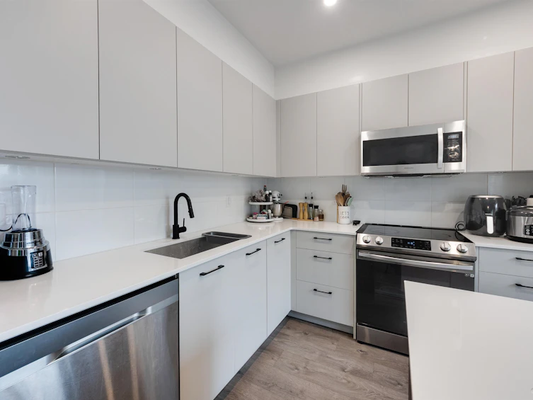 24-15255 Sitka Drive, Surrey, BC, V3S 0B1 - 3
