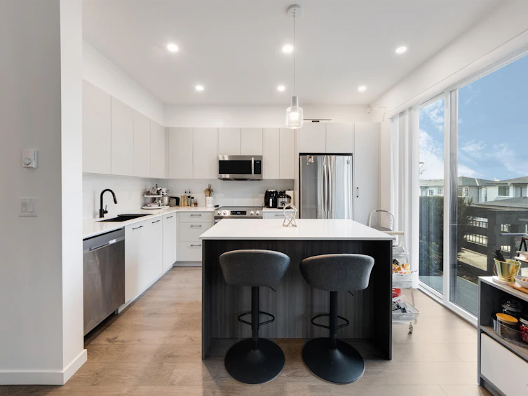 24-15255 Sitka Drive, Surrey, BC, V3S 0B1 - 4