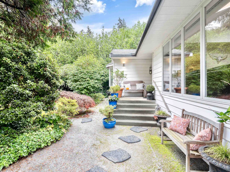 830 Mathers Avenue, West Vancouver, BC, V7T 2G1 - 3
