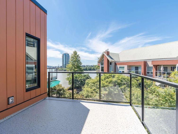 421-1150 Quayside Drive, New Westminster, BC, V3M 6E1 - 4