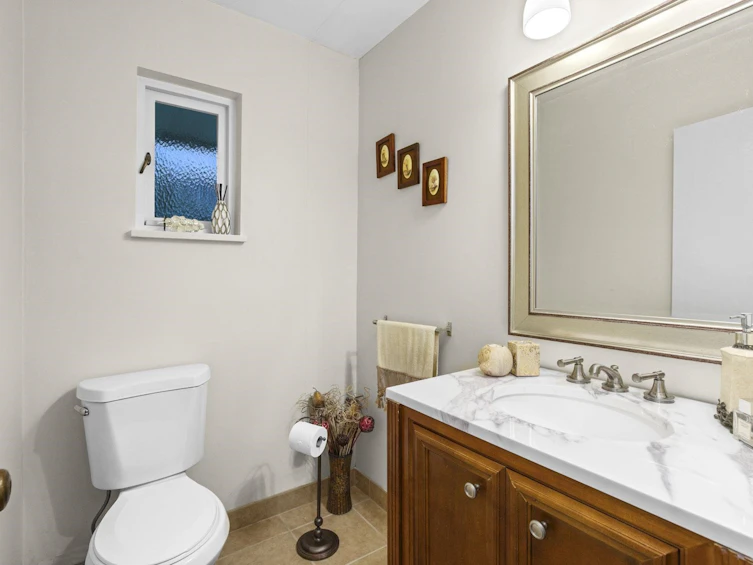 1230 Renton Road, West Vancouver, BC, V7S 2K9 - 10
