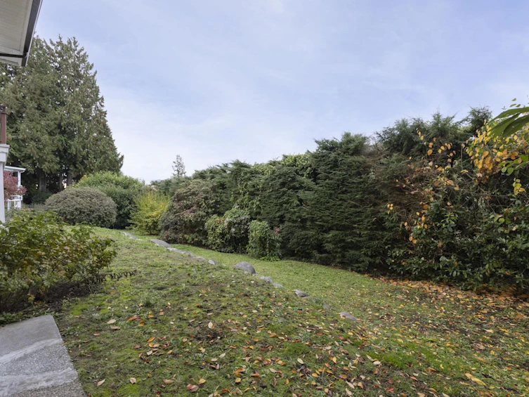 1230 Renton Road, West Vancouver, BC, V7S 2K9 - 38