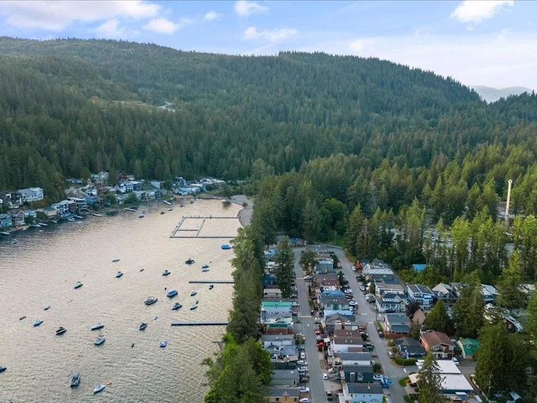 253 First Avenue, Cultus Lake, BC, V2R 4Z2 - 12