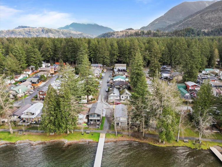 253 First Avenue, Cultus Lake, BC, V2R 4Z2 - 3