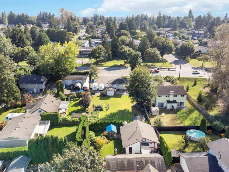 26527 Fraser Highway, Langley, BC, V4W 3E2 - 26