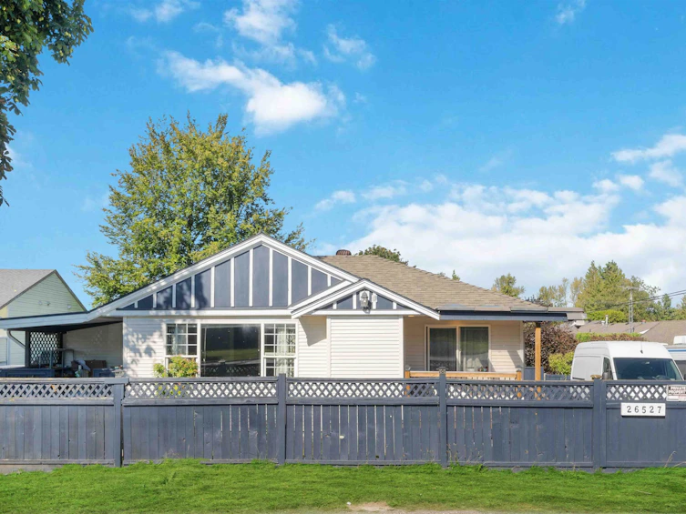 26527 Fraser Highway, Langley, BC, V4W 3E2