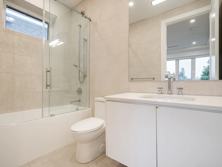 6072 Crown Street, Vancouver, BC, V6N 2B8 - 23
