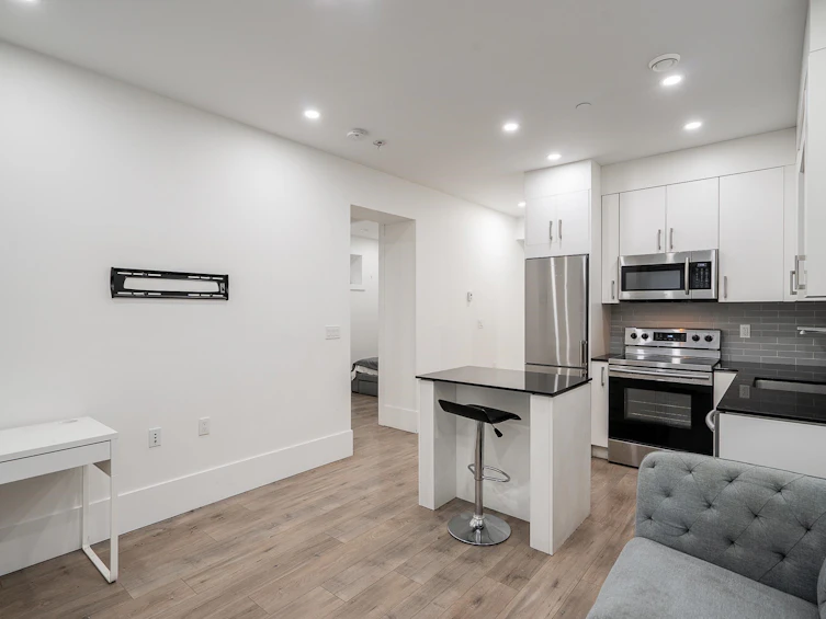 6072 Crown Street, Vancouver, BC, V6N 2B8 - 28