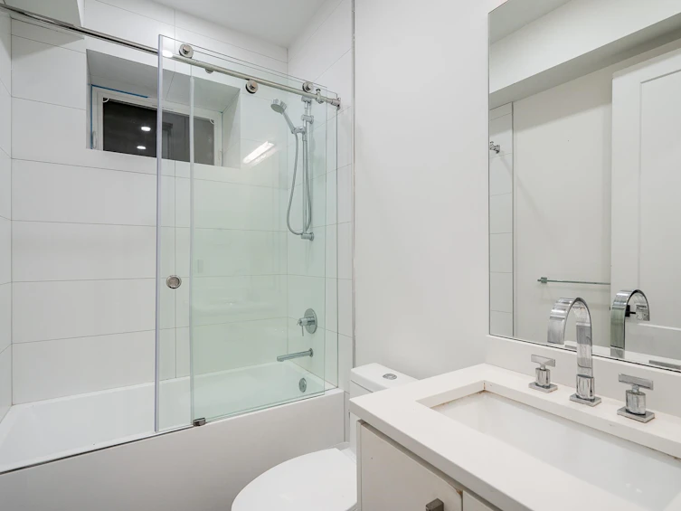 6072 Crown Street, Vancouver, BC, V6N 2B8 - 31
