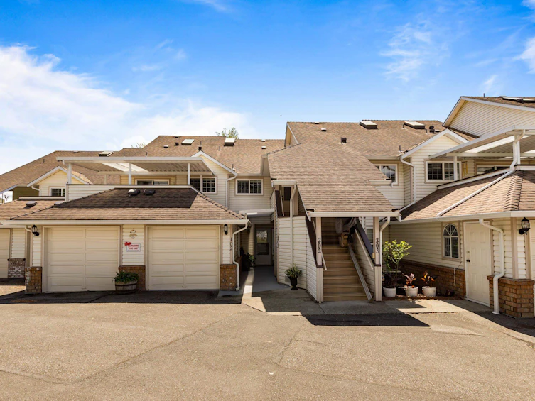 202-22515 116 Avenue, Maple Ridge, BC, V2X 9V1 - 2