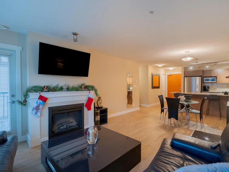 304-3097 Lincoln Avenue, Coquitlam, BC, V3B 0E3 - 4