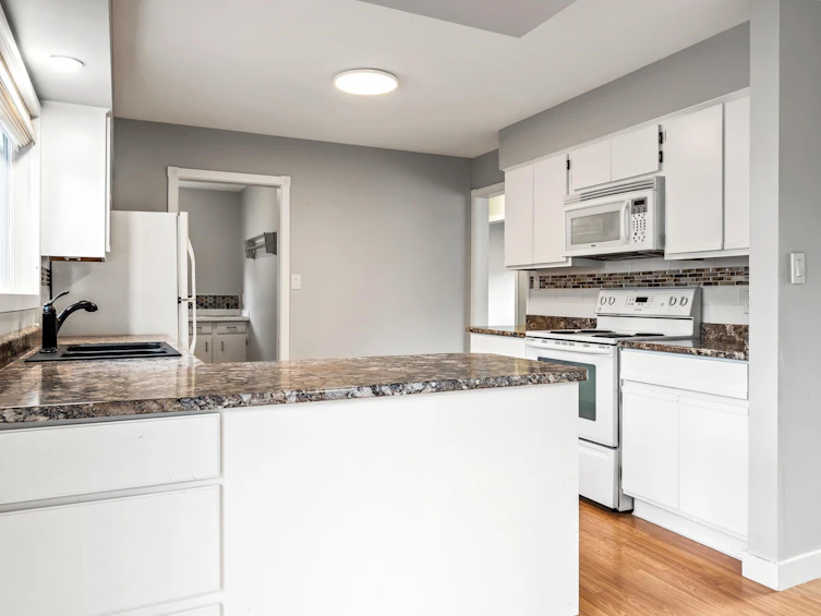 635 Thacker Avenue, Hope, BC, V0X 1L0 - 17