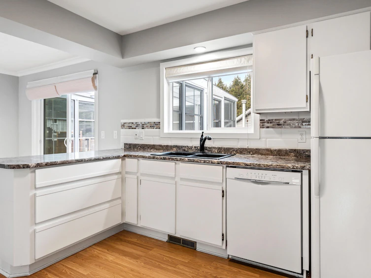 635 Thacker Avenue, Hope, BC, V0X 1L0 - 18