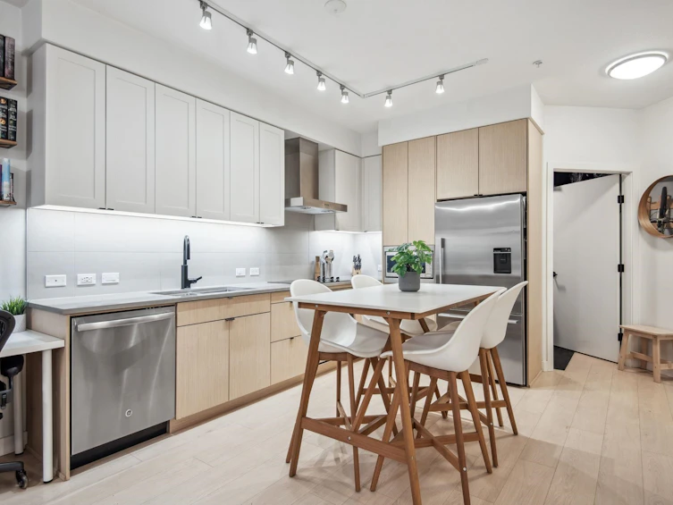 105-3205 Mountain Highway, North Vancouver, BC, V7K 0A3 - 2
