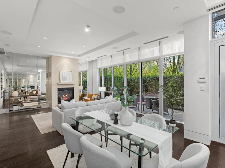 282 Beach Crescent, Vancouver, BC, V6Z 0A7 - 3