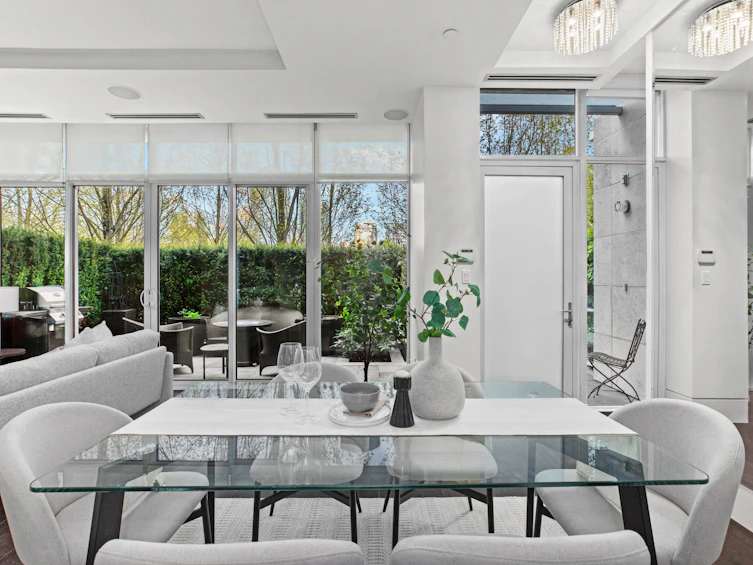 282 Beach Crescent, Vancouver, BC, V6Z 0A7 - 4