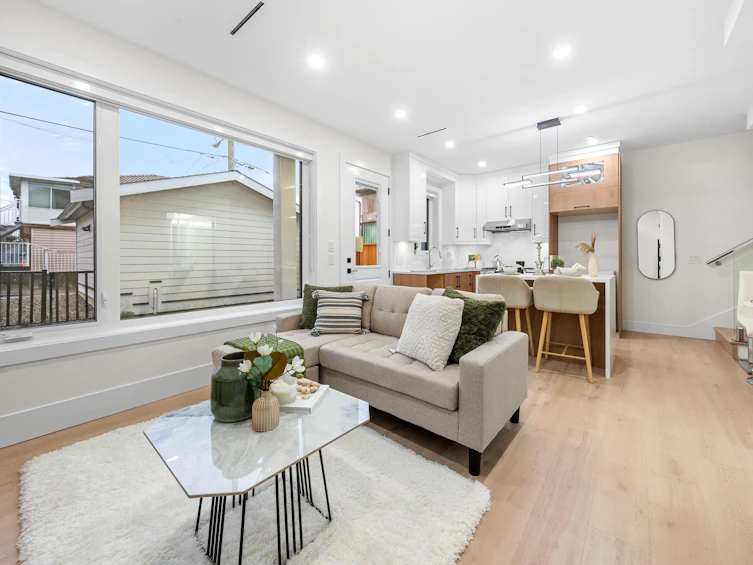2-7668 Main Street, Vancouver, BC, V5X 3K3 - 3