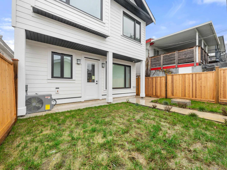 2-7668 Main Street, Vancouver, BC, V5X 3K3 - 39