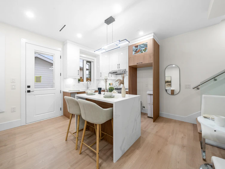 2-7668 Main Street, Vancouver, BC, V5X 3K3 - 11