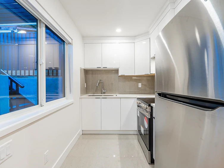 4355 Barker Avenue, Burnaby, BC, V5G 3C3 - 30