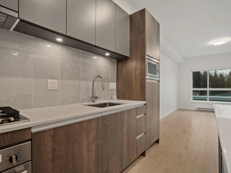 208-14225 103a Avenue, Surrey, BC, V3T 0T4 - 11