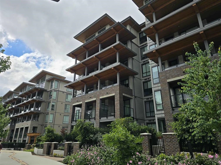 318-7599 15th Street, Burnaby, BC, V3N 0H9 - 3