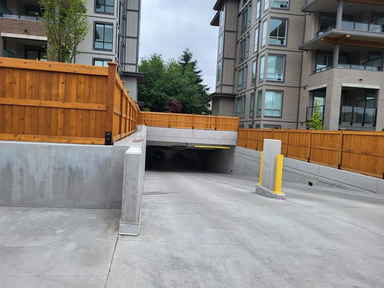 318-7599 15th Street, Burnaby, BC, V3N 0H9 - 7