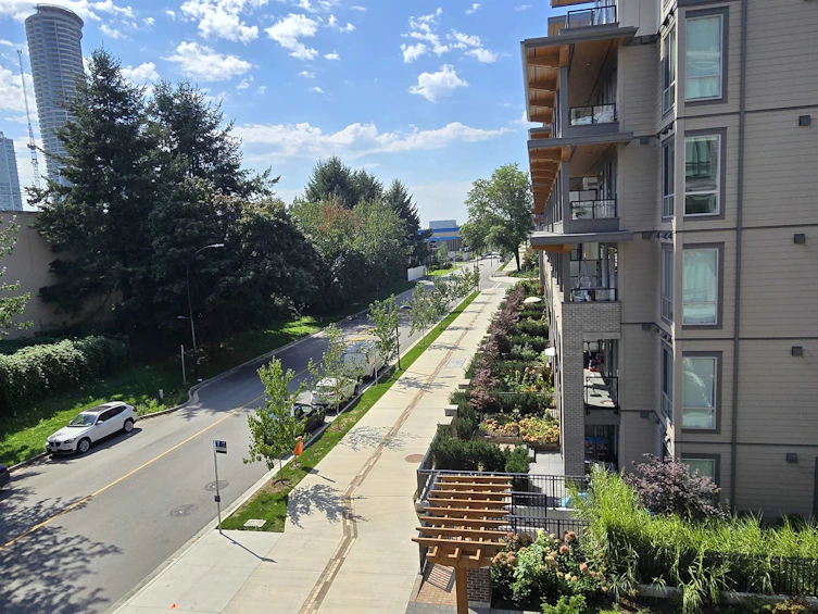 318-7599 15th Street, Burnaby, BC, V3N 0H9 - 28