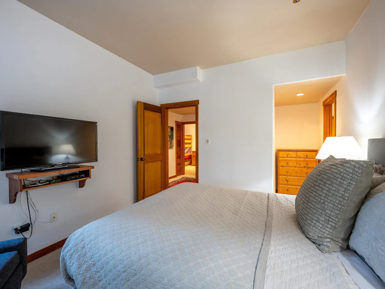 3-2250 Nordic Drive, Whistler, BC, V8E 0P4 - 18