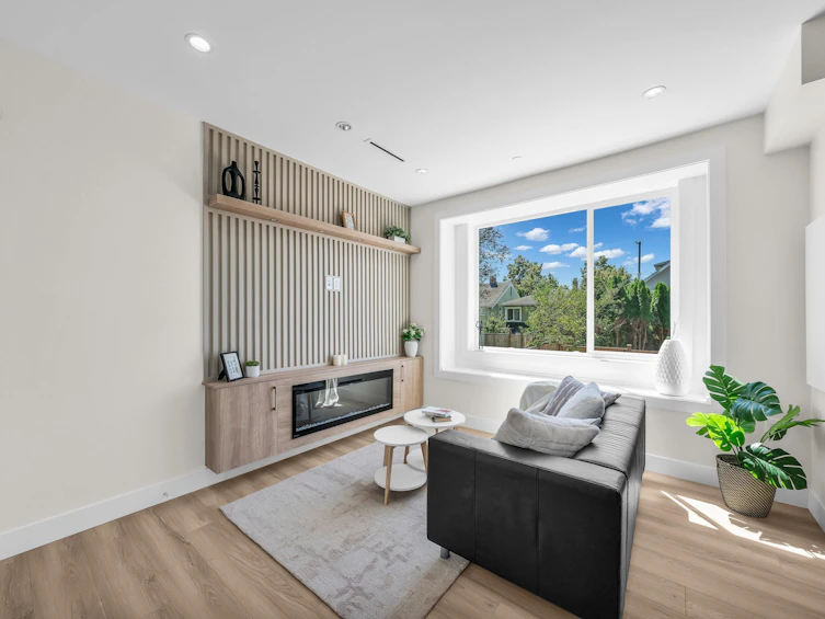 2-3320 E 44th Avenue, Vancouver, BC, V5R 3B4 - 3