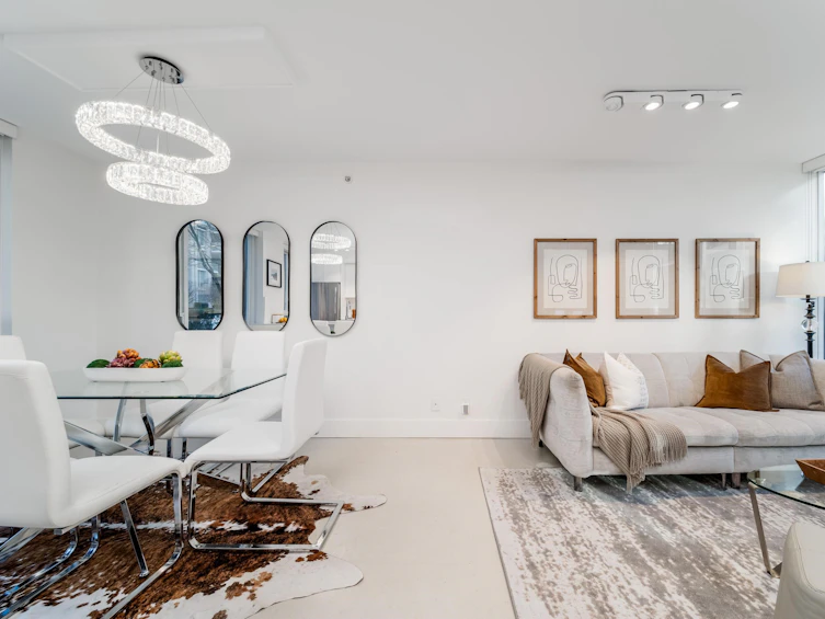 1018 Richards Street, Vancouver, BC, V6B 3E1