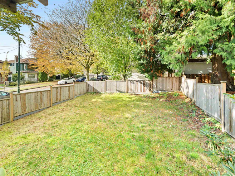 3625 Monmouth Avenue, Vancouver, BC, V5R 5S4 - 27