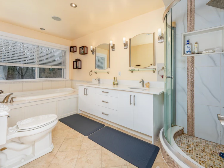 18089 94 Avenue, Surrey, BC, V4N 4A3 - 20