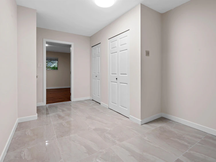 2859 Crossley Drive, Abbotsford, BC, V2T 5H4 - 4