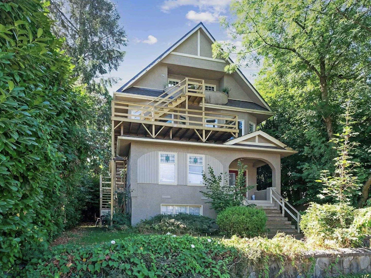 236 W 12th Avenue, Vancouver, BC, V5Y 1T8 - 2