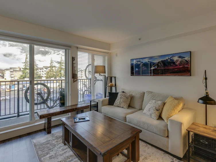 209-1365 Pemberton Avenue, Squamish, BC, V8B 1B7 - 7