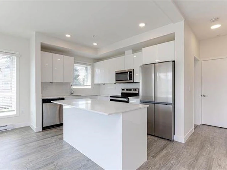 204-9450 Robson Street, Chilliwack, BC, V2P 0L7 - 3