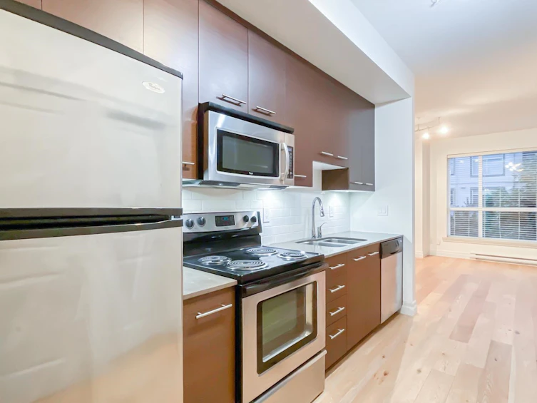 212-2343 Atkins Avenue, Port Coquitlam, BC, V3C 1Y7 - 4